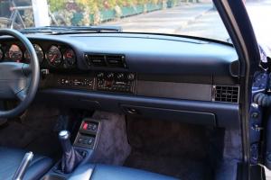 Porsche 911 Carrera 4 3.6 Coupe X51 Pack 1995 года 